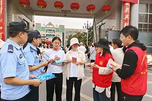 马刺助教：文班今天能在自己的甜点位接到球 他明天可能不会打